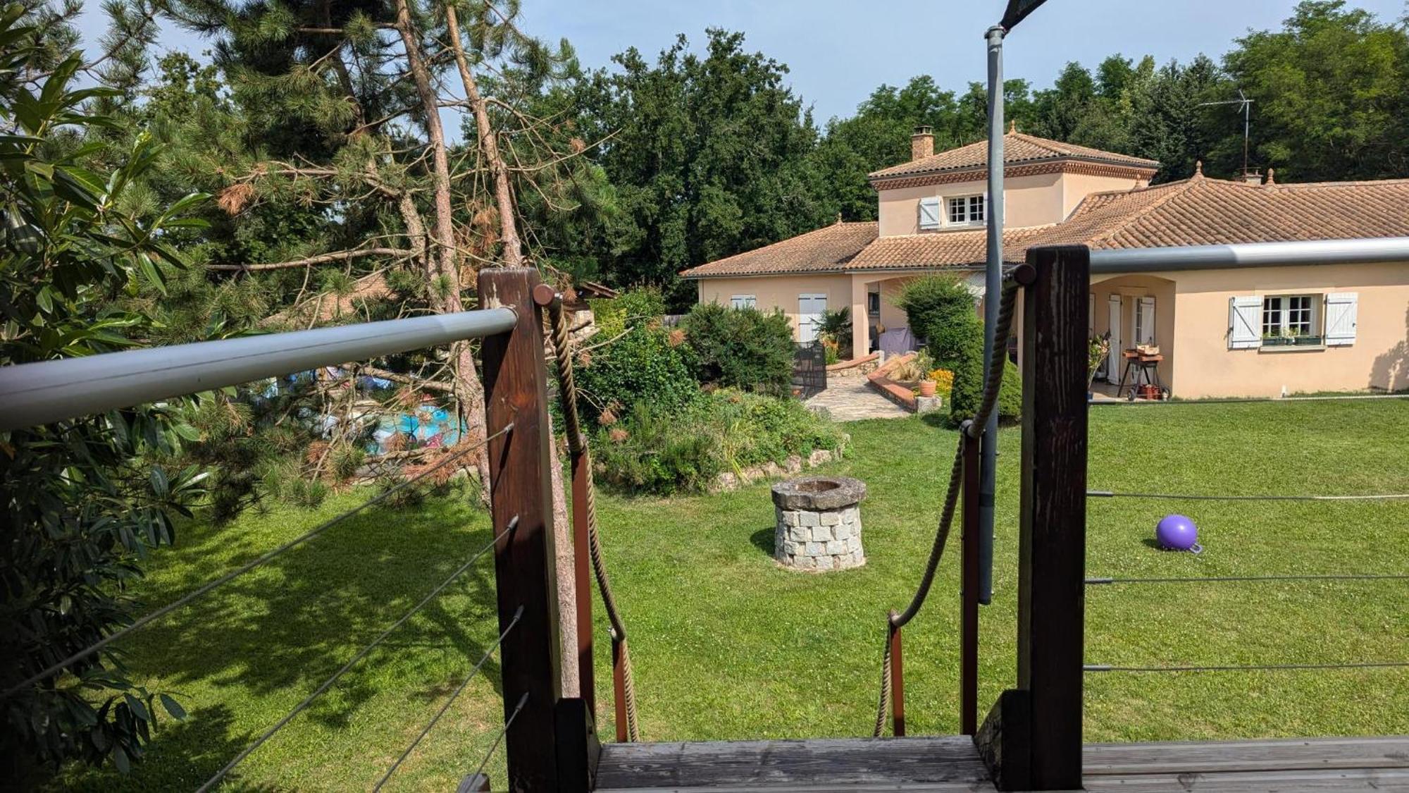 Les Genets Otel Orleat Dış mekan fotoğraf